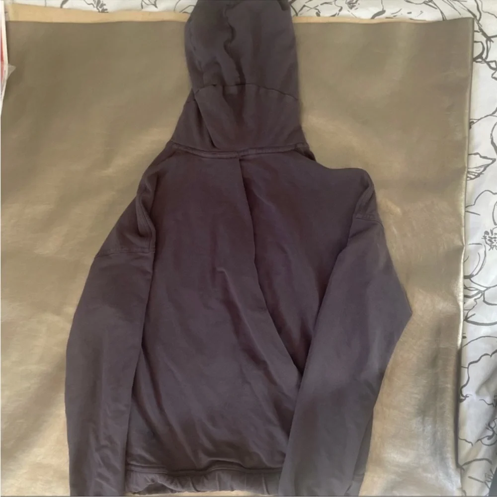 Lululemon Twisted & Tucked Pullover - Picture 7 of 9